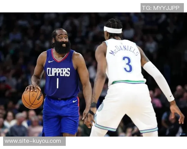 爱德华兹回应进攻问题称大家只是想太多保持信心是关键